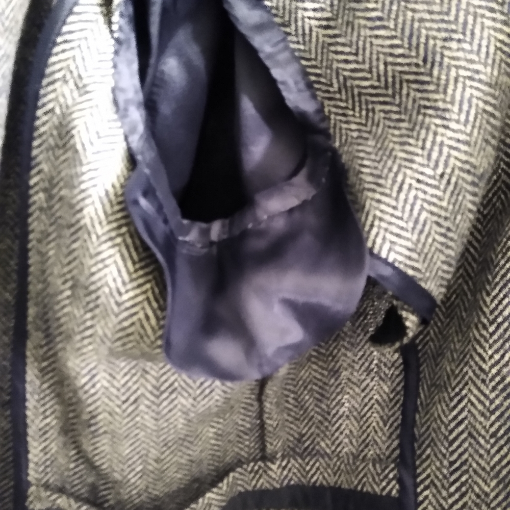 Corneliani Herringbone Blazer. 42r USA 52cm euro - Picture 4 of 9